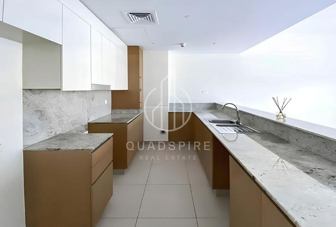 2 BR | Pool and Community View | Vacant photo 3