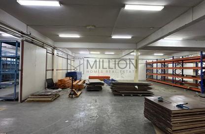 Warehouse - Studio - 1 Bathroom for rent in Block A - Umm Ramool - Dubai