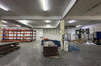 Warehouse - Studio - 1 Bathroom for rent in Block A - Umm Ramool - Dubai