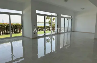 Villa - 5 Bedrooms - 6 Bathrooms for rent in Palma Residences - Palm Jumeirah - Dubai
