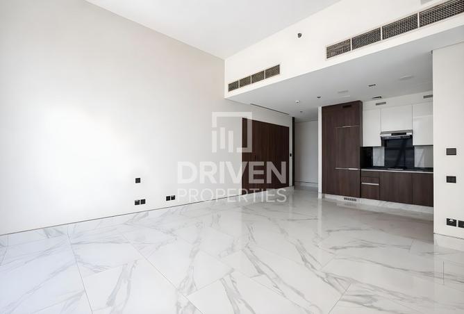 Unique Layout | Elegant Apartment | Vacant photo 3