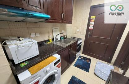 Apartment - Studio - 1 Bathroom for rent in Jasmine Towers - Garden City - Ajman
