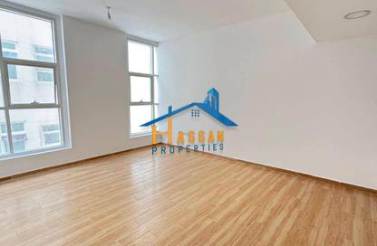 Apartment - 2 Bedrooms - 2 Bathrooms for rent in Safia Tower - Al Majaz 3 - Al Majaz - Sharjah