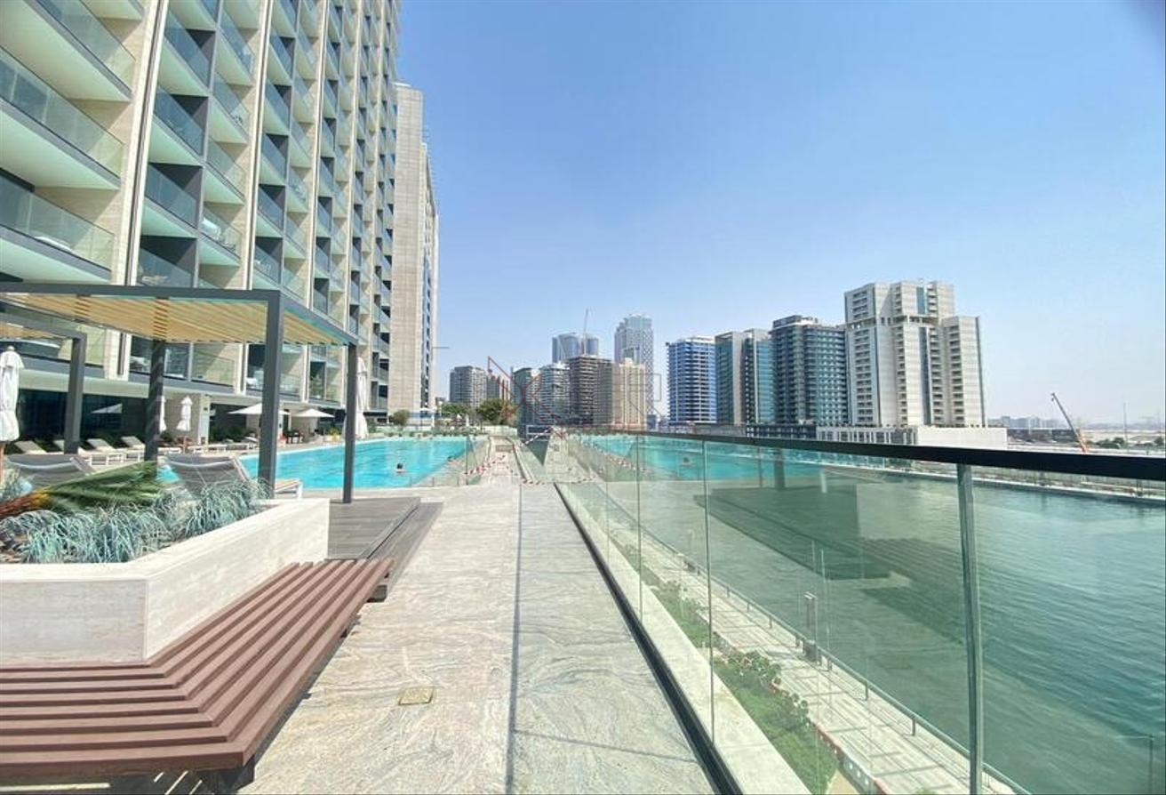 Furnished Apartment | Canal Views | Open Layout photo 16