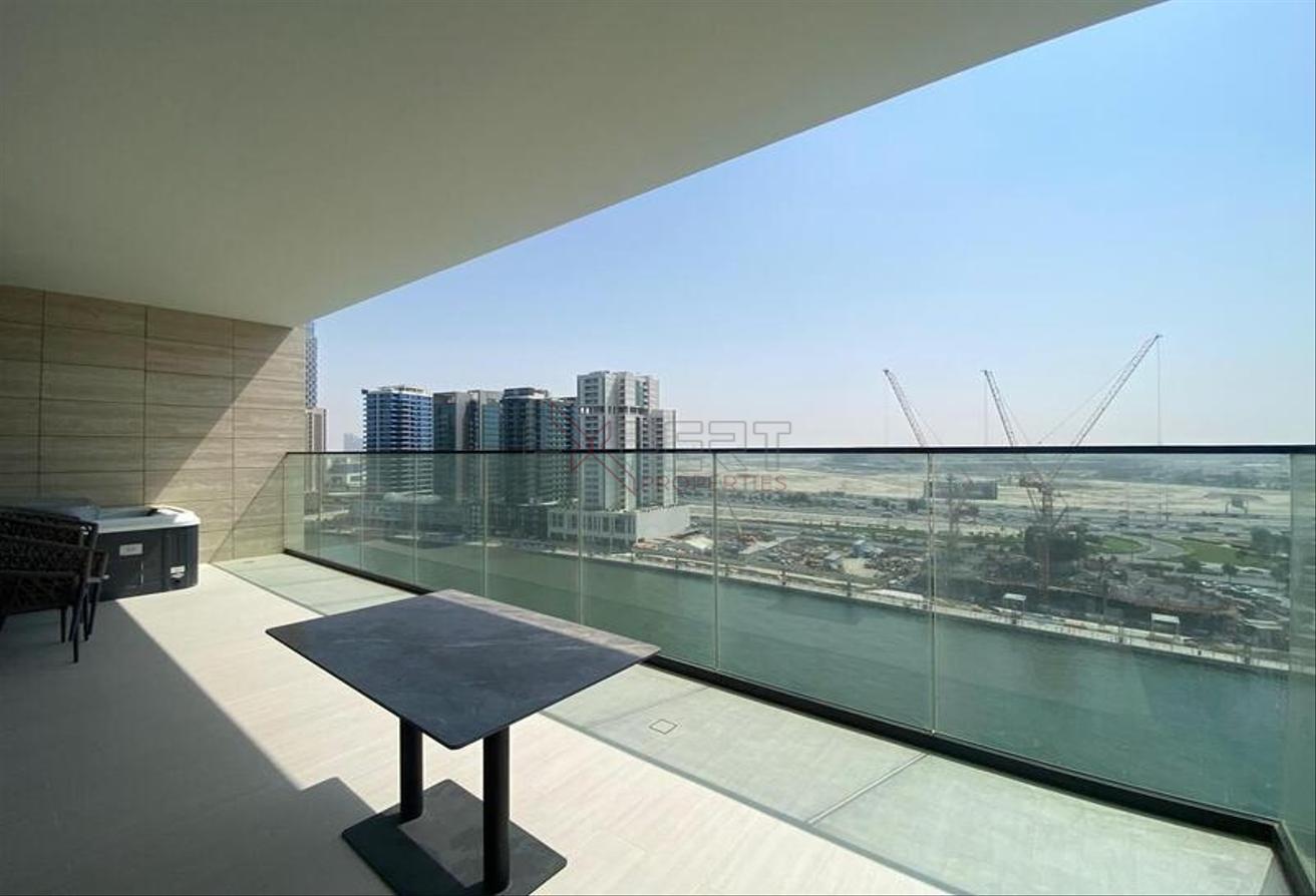 Furnished Apartment | Canal Views | Open Layout photo 14