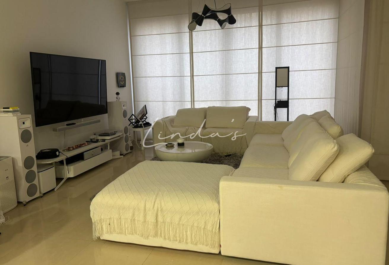Ready To Move 4 bed | Fully furnished | Luxury photo 8