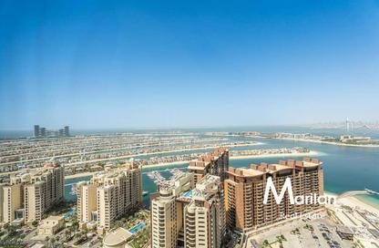 Apartment - Studio - 1 Bathroom for rent in The Palm Tower - Palm Jumeirah - Dubai