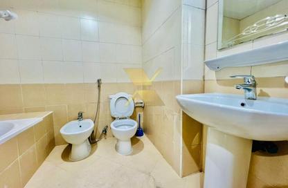 Apartment - 2 Bedrooms - 3 Bathrooms for rent in Shabiya 9 - Shabiya - Mussafah - Abu Dhabi