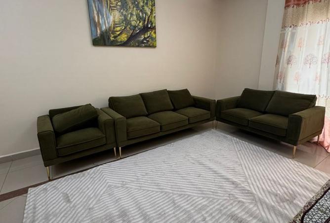 121103019 - Property Image 2