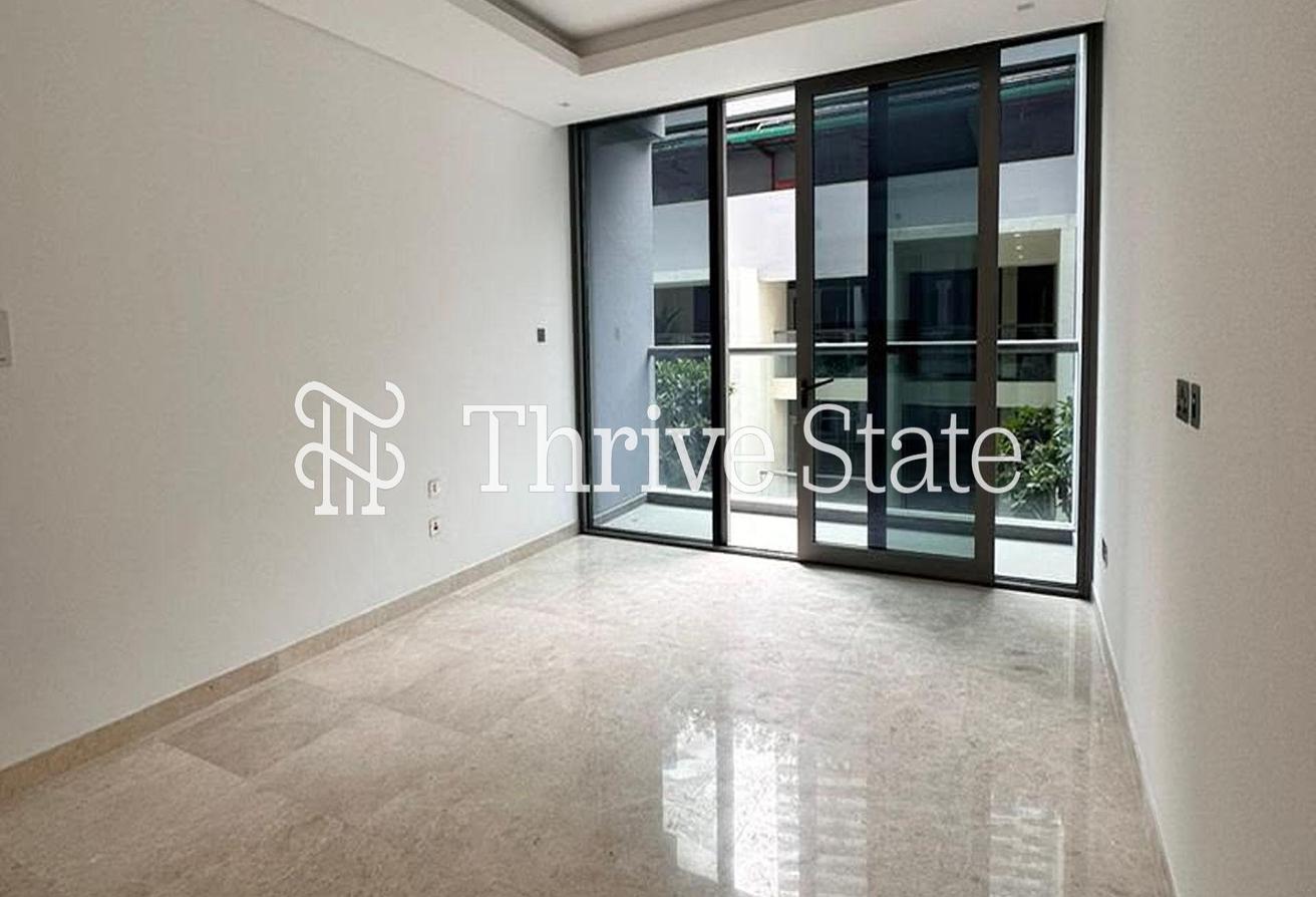 Available by 20th August | Unfurnished | Spacious photo 2