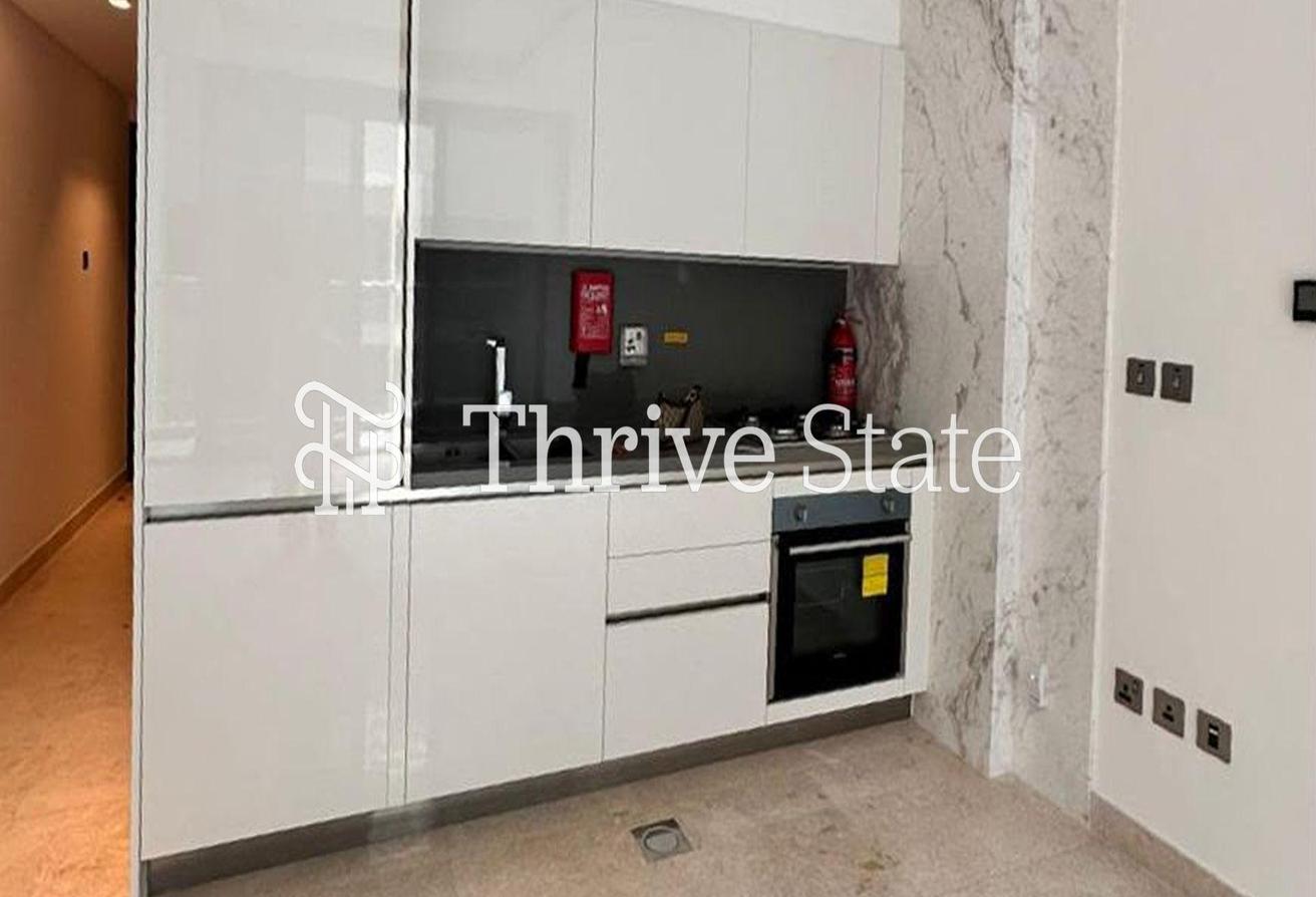 Available by 20th August | Unfurnished | Spacious photo 3