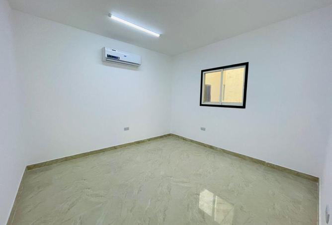92723365 - Property Image 3
