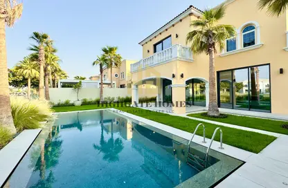 Villa - 5 Bedrooms - 6 Bathrooms for rent in Jumeirah Park - Dubai Villa - 5 Bedrooms - 6 Bathrooms for rent in Jumeirah Park - Dubai
