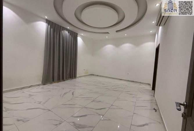 132067420 - Property Image 2