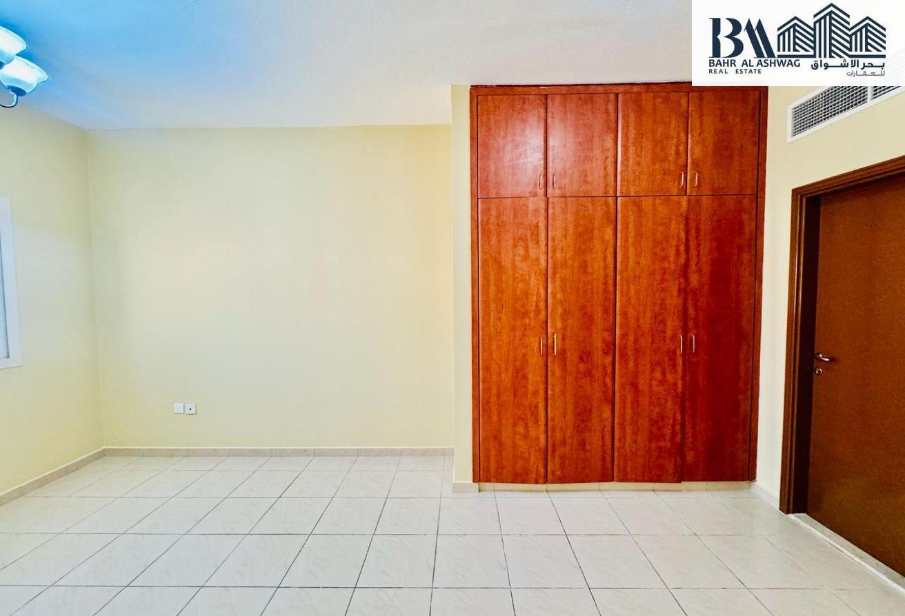 Spacious 3B/R+Maidroom Villa In Abu Hail Diera photo 11