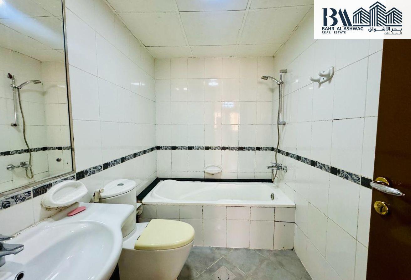 Spacious 3B/R+Maidroom Villa In Abu Hail Diera photo 10