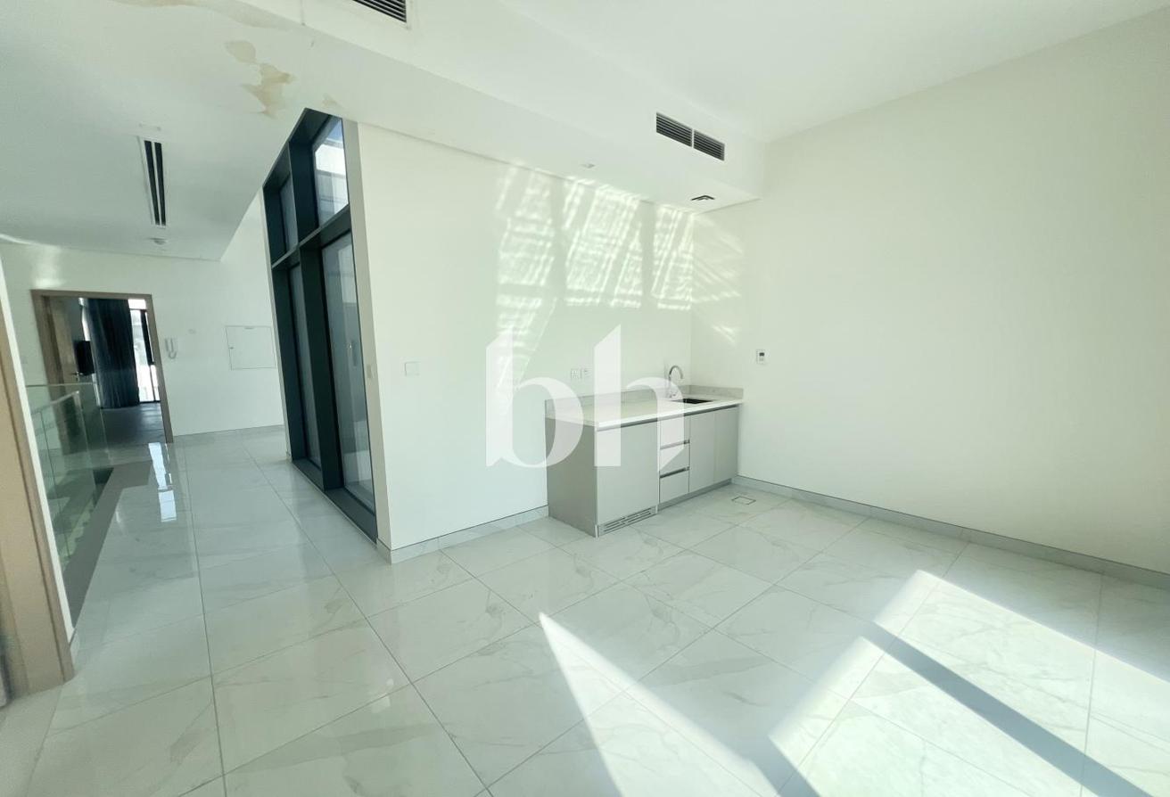 Corner Unit | Independent Villa | Landscaped photo 10