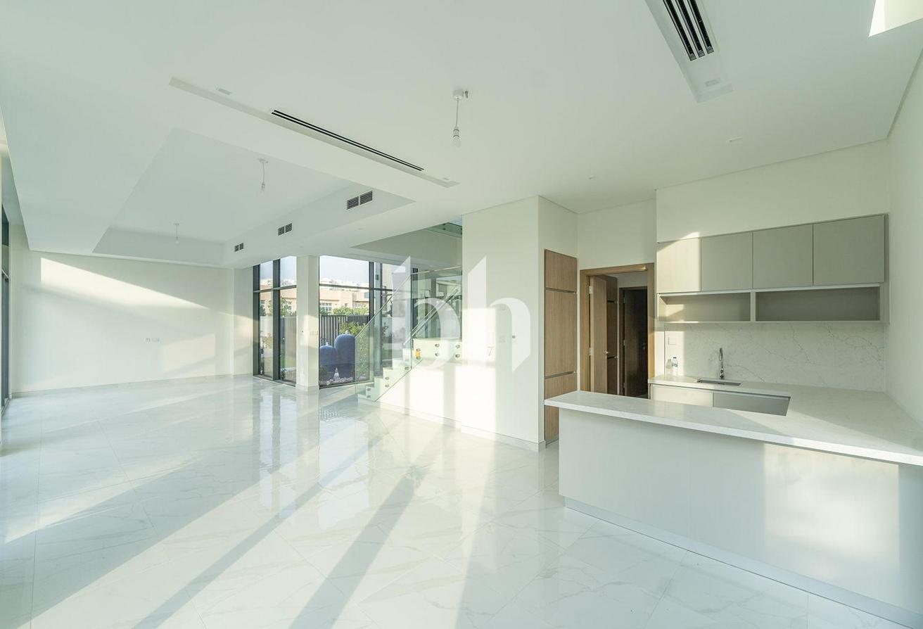 Corner Unit | Independent Villa | Landscaped photo 6