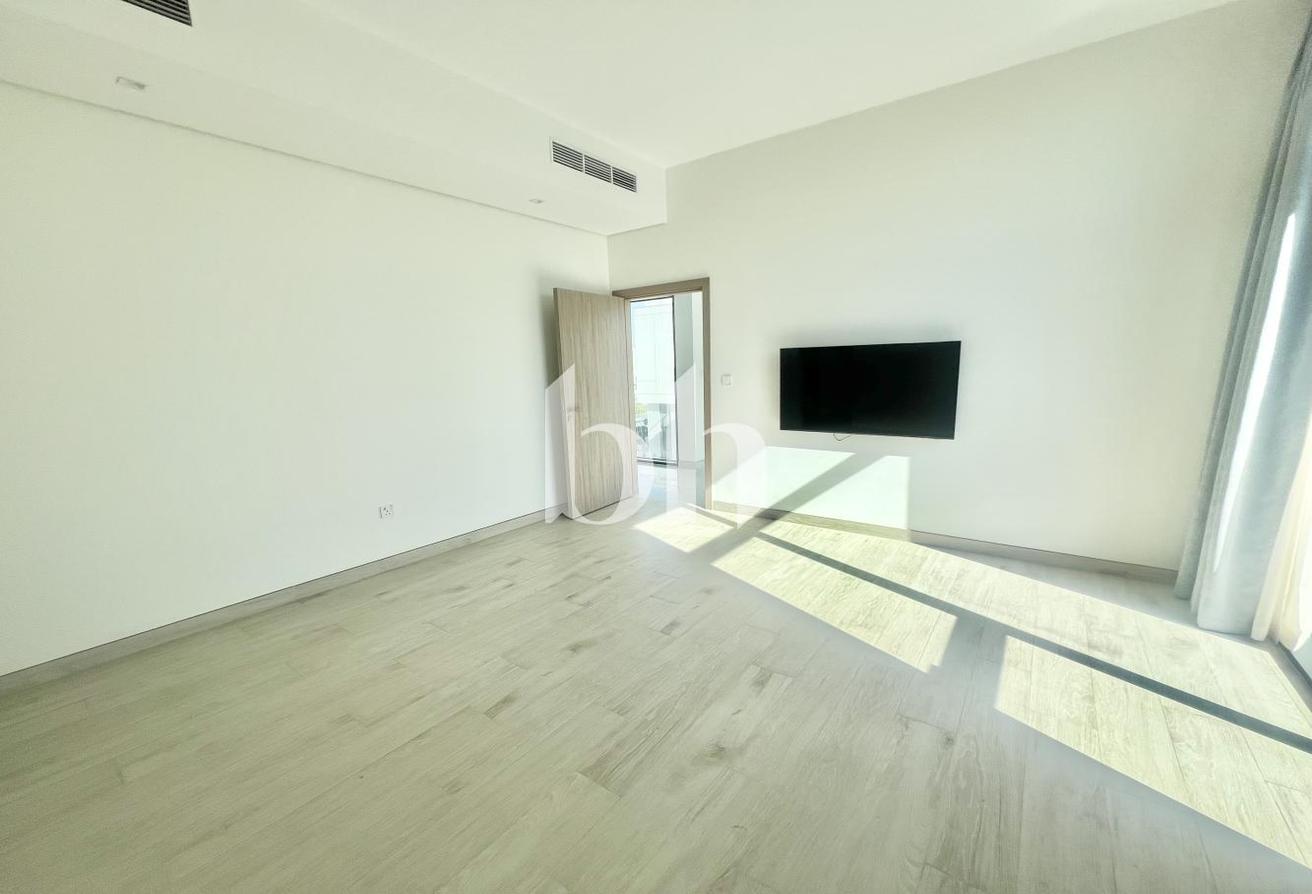 Corner Unit | Independent Villa | Landscaped photo 13