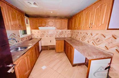 Apartment - 2 Bedrooms - 2 Bathrooms for rent in SG Muwaileh Building - Muwaileh - Sharjah