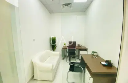 Office Space - Studio - 1 Bathroom for rent in Red Avenue - Al Garhoud - Dubai