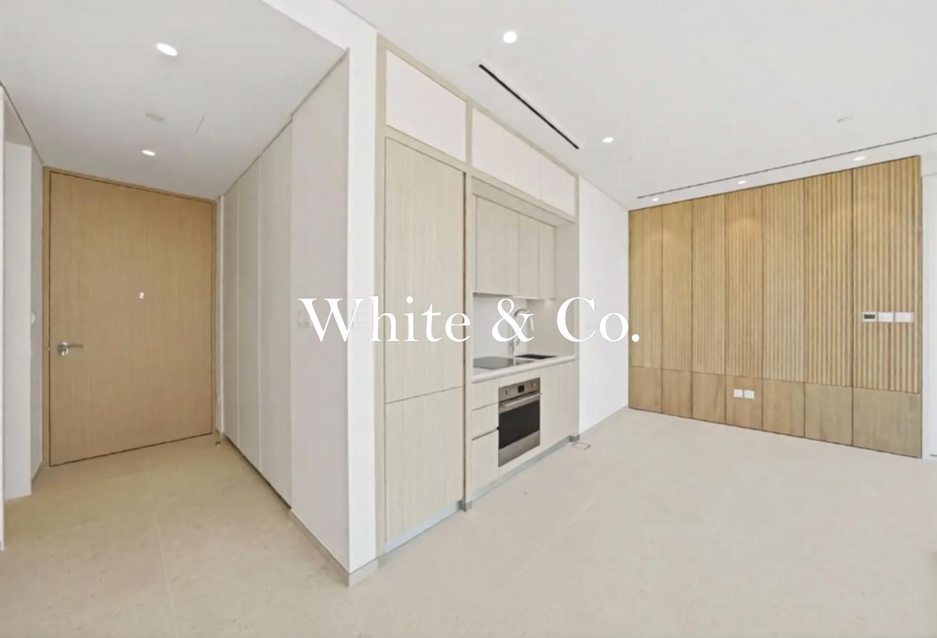 UNFURNISHED | UNOBSTRUCTED VIEWS | RARE photo 10