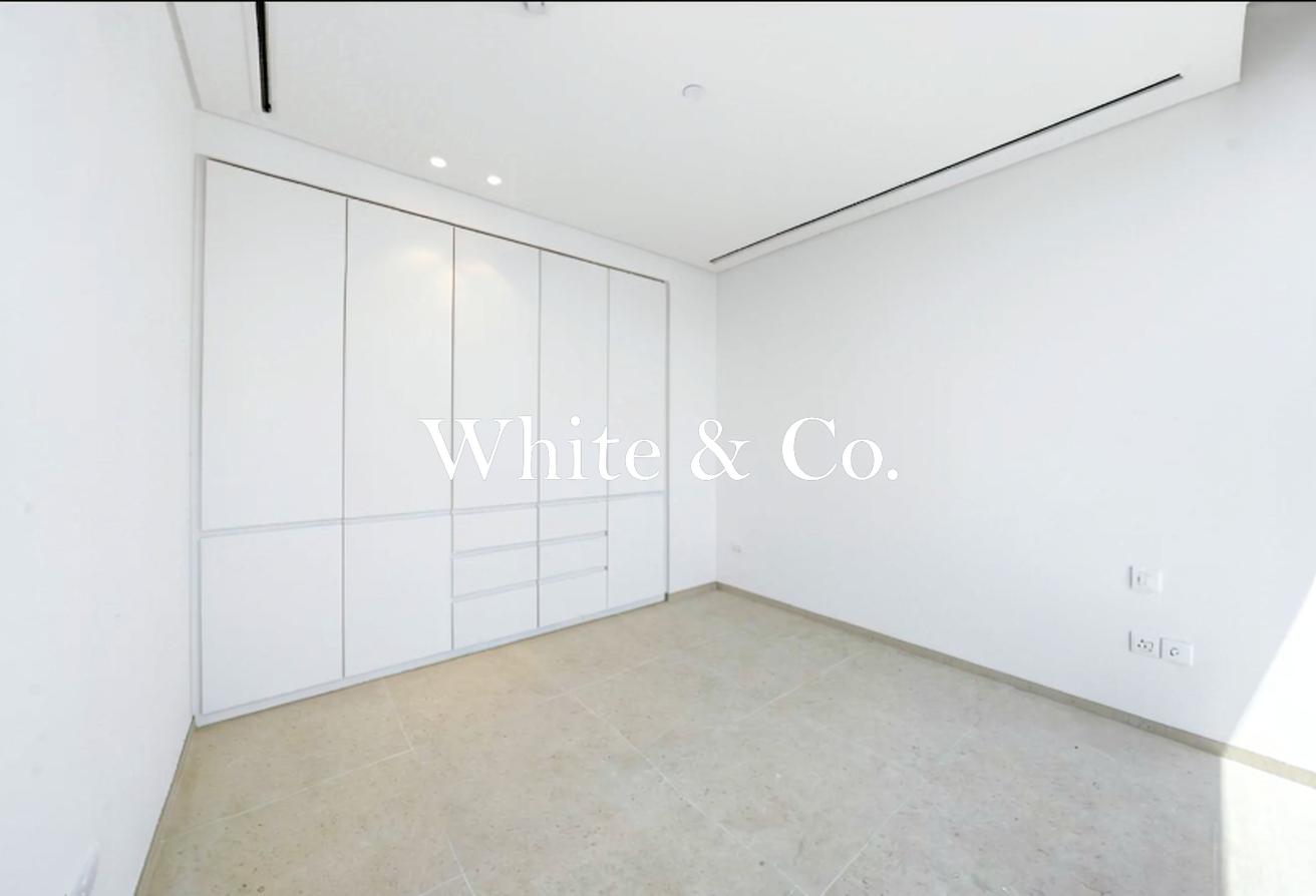 UNFURNISHED | UNOBSTRUCTED VIEWS | RARE photo 5