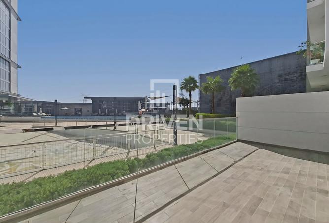 Modern Layout | Lake View | Prime Location photo 3