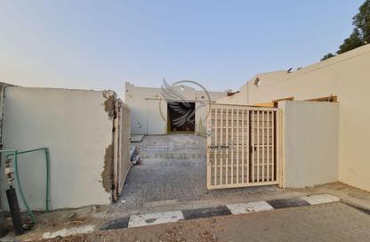 Warehouse - Studio - 2 for rent in Industrial Area 17 - Sharjah Industrial Area - Sharjah