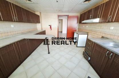 Apartment - 2 - 4 for rent in Hend Tower - Al Taawun Street - Al Taawun - Sharjah