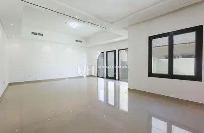 فيلا - 3 غرف نوم - 4 حمامات للبيع في بلوم جاردنز - شارع السلام - أبوظبي فيلا - 3 غرف نوم - 4 حمامات للبيع في بلوم جاردنز - شارع السلام - أبوظبي