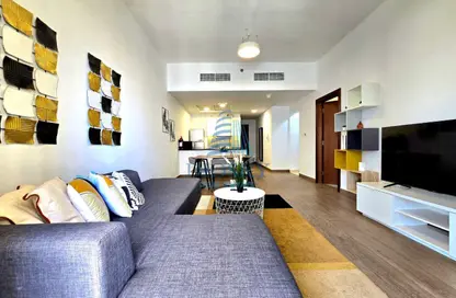 شقة - غرفة نوم - 2 حمامات للايجار في اكا ريزيدنس - منطقة 11 - قرية جميرا الدائرية - دبي