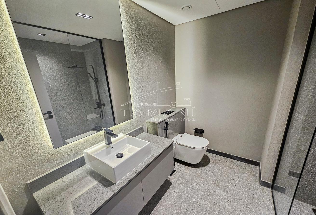 Ready to move in Burj view Well maintained photo 7