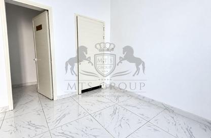 Shop - Studio for rent in Ali Salem B2 - Al Karama - Bur Dubai - Dubai