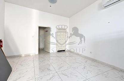 Shop - Studio for rent in Ali Salem B2 - Al Karama - Bur Dubai - Dubai Shop - Studio for rent in Ali Salem B2 - Al Karama - Bur Dubai - Dubai