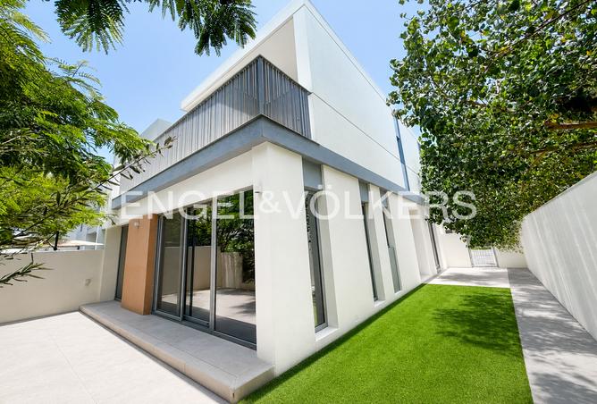 102820513 - Property Image 3