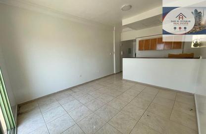 Apartment - Studio - 1 Bathroom for rent in Al Mujarrah - Al Sharq - Sharjah Apartment - Studio - 1 Bathroom for rent in Al Mujarrah - Al Sharq - Sharjah