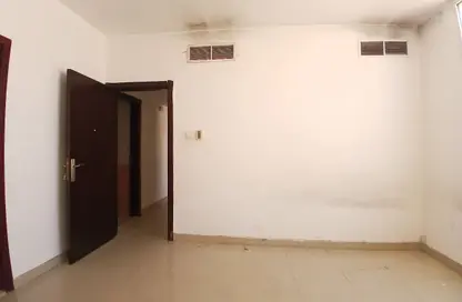 Apartment - 1 Bathroom for rent in Al Nabaa Building - Al Naba'ah - Al Sharq - Sharjah