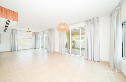 Villa - 4 Bedrooms - 4 Bathrooms for rent in Legacy Nova Villas - Jumeirah Park - Dubai