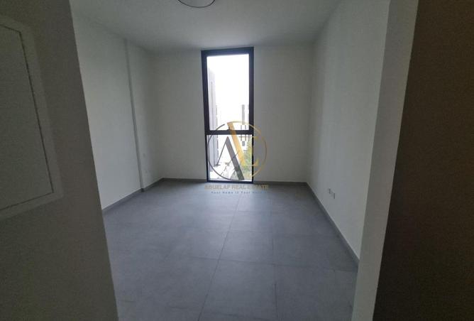 120180032 - Property Image 3