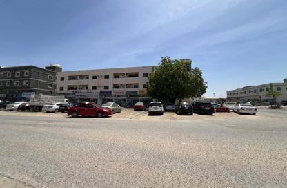 عمارة بالكامل - استوديو - 8 حمامات للبيع في عجمان الصناعية 1 - المنطقة الصناعية - عجمان