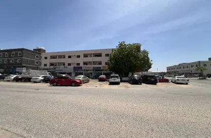 عمارة بالكامل - استوديو - 8 حمامات للبيع في عجمان الصناعية 1 - المنطقة الصناعية - عجمان