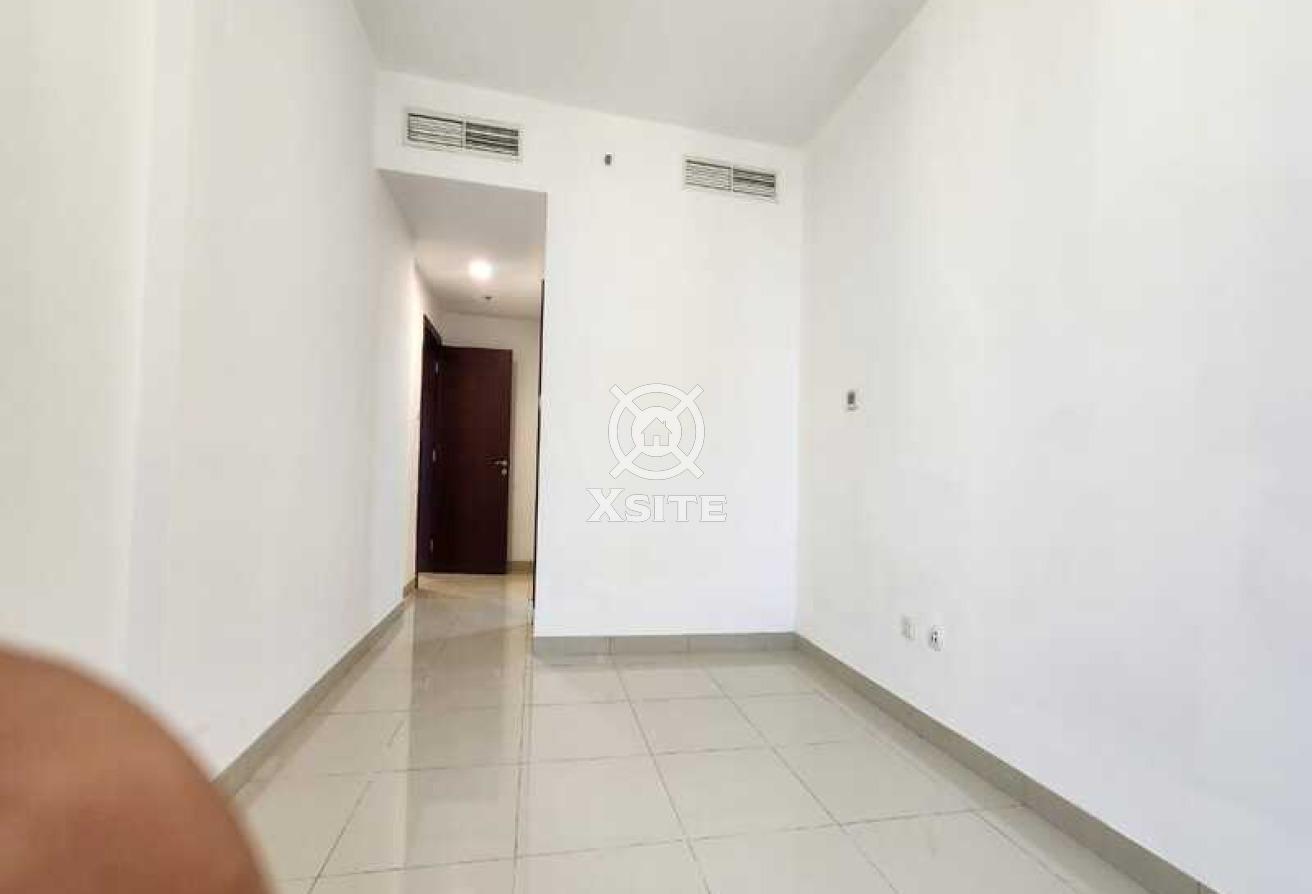 Unfurnished 2 BR+Store |Spacious| Prime Location photo 5