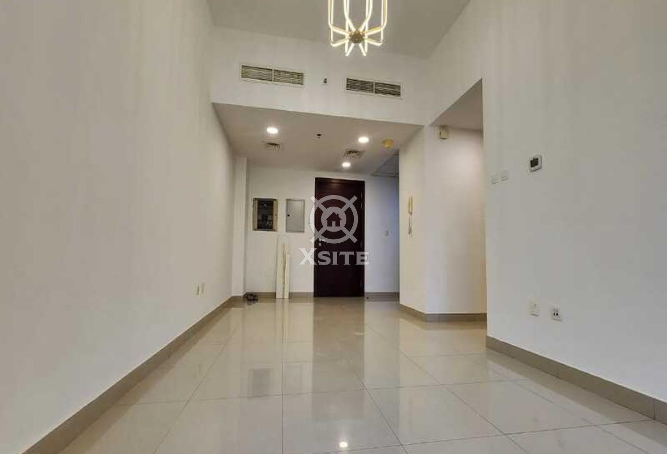 Unfurnished 2 BR+Store |Spacious| Prime Location photo 4