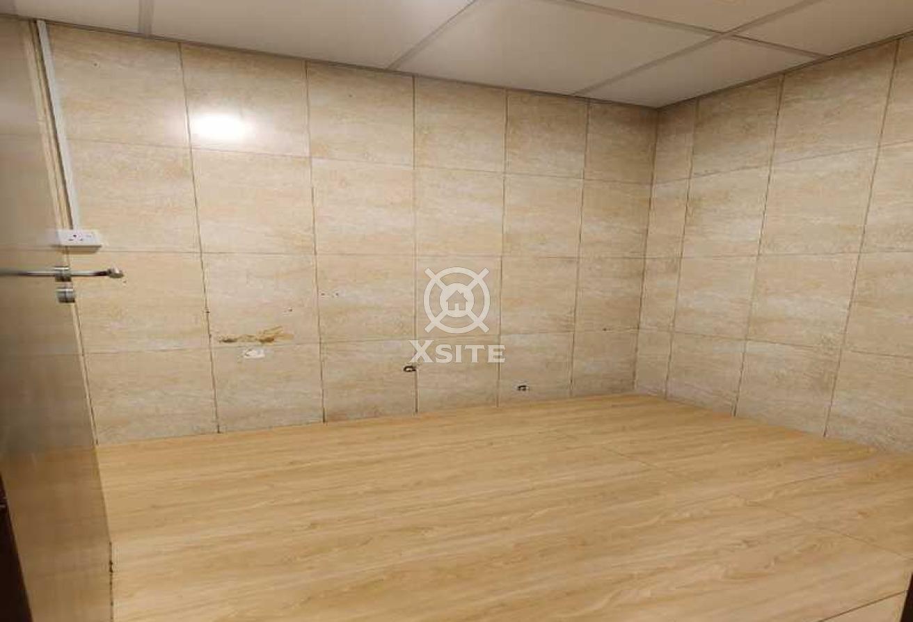 Unfurnished 2 BR+Store |Spacious| Prime Location photo 9