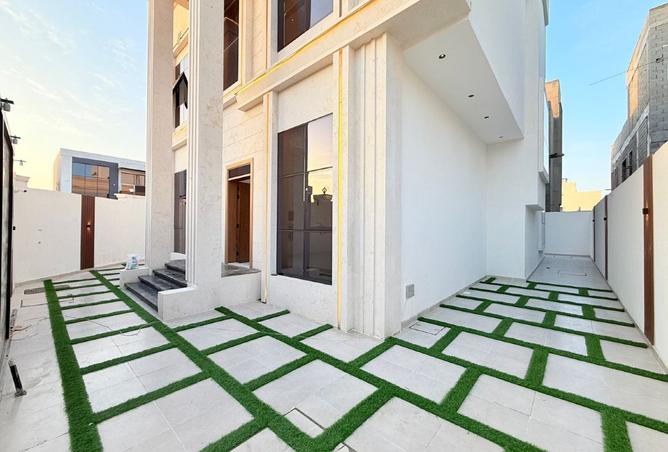 136574235 - Property Image 2