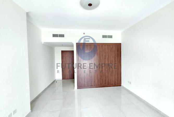 74235315 - Property Image 3