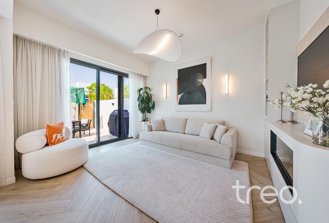 4-bed townhouse in La Rosa 5 — photo 3