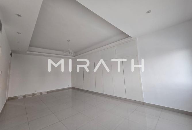 114596332 - Property Image 2
