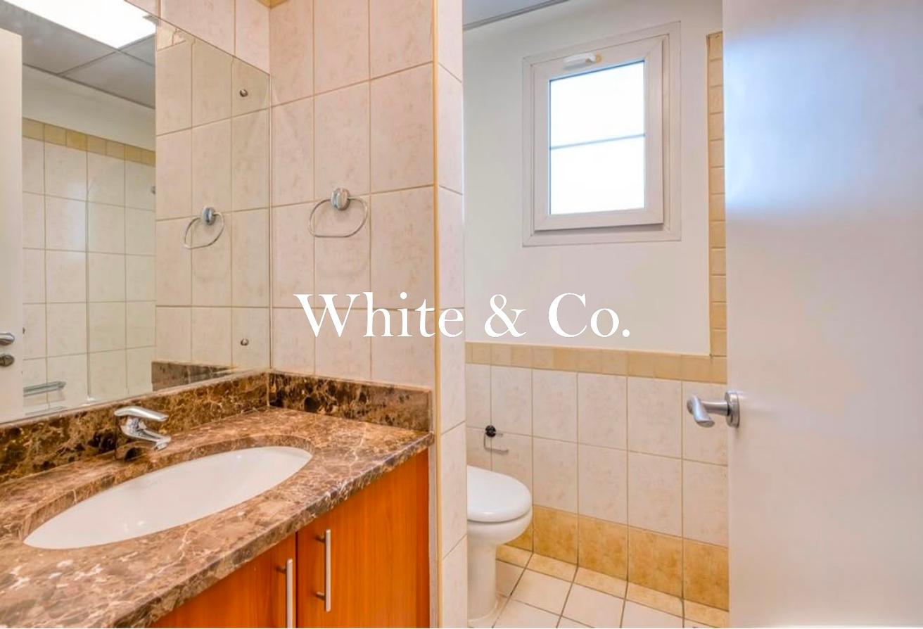 Lake Backing | Private Pool | Corner Plot photo 10